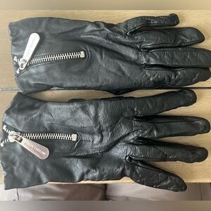 Michael Kors women’s leather gloves